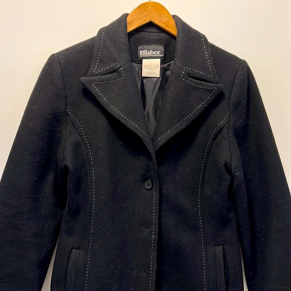 Smart casual women’s black wool coat. - Picture 2 of 4